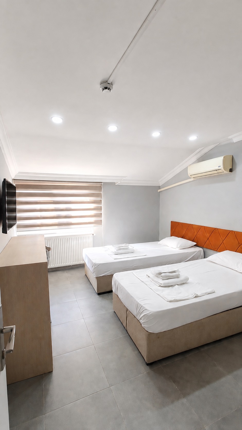 Otel Yaşasın iki ayrı yataklı oda fotoğrafı