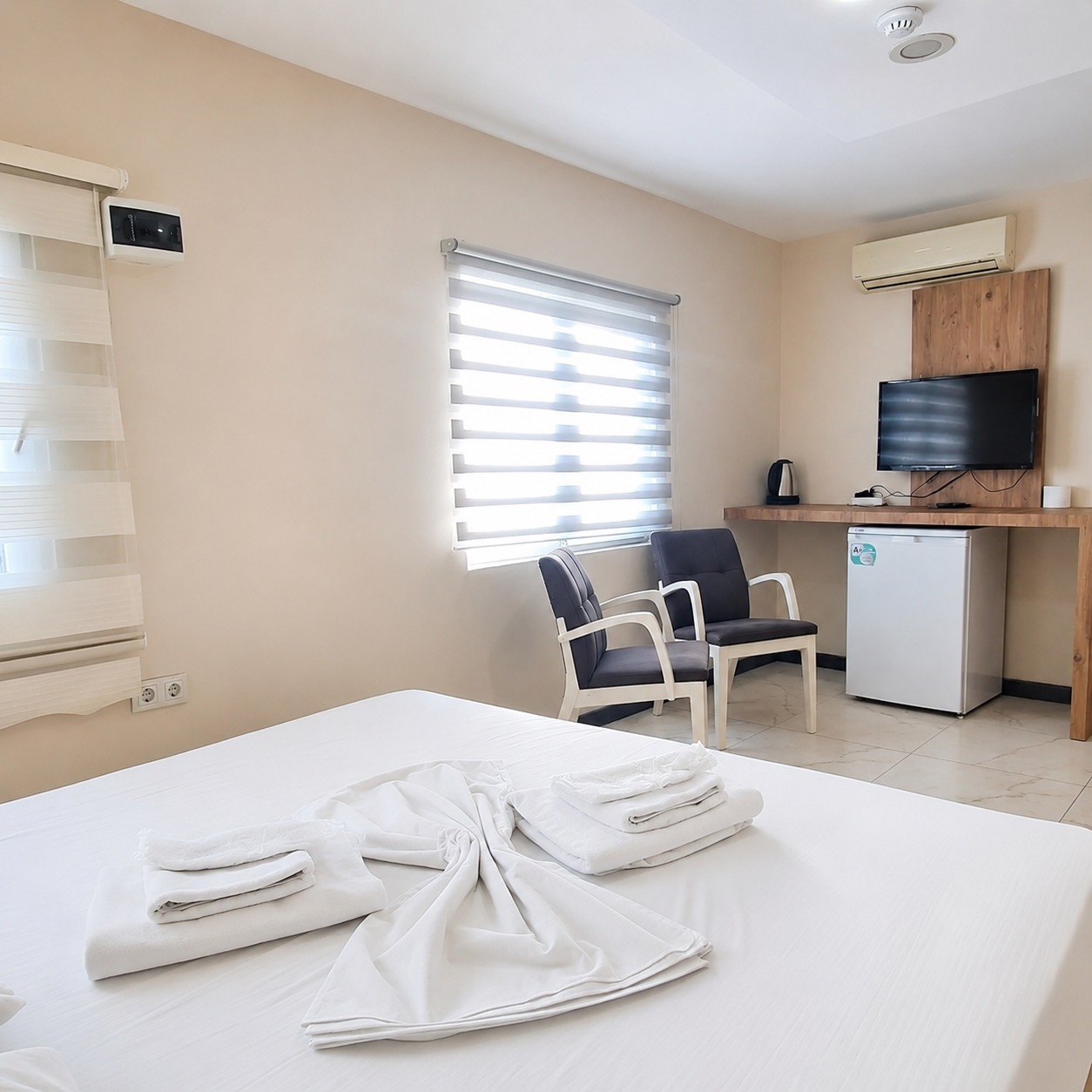Otel Yaşasın oda içi görünüm fotoğrafı
